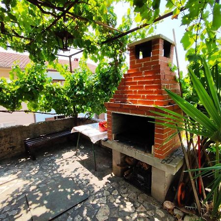 Apartmani David Pula Exterior photo